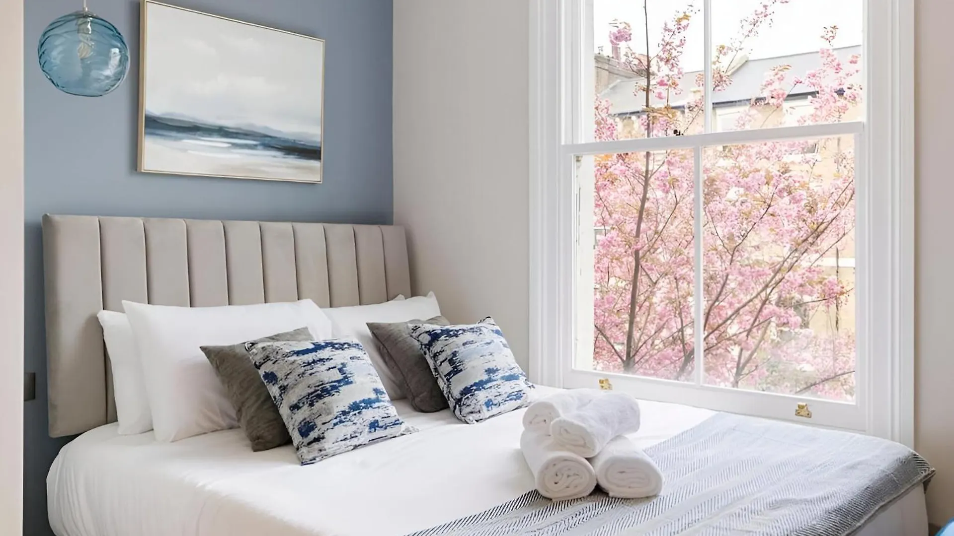Cityscape Oasis Chic Studio For Urban Dwellers London Apartment