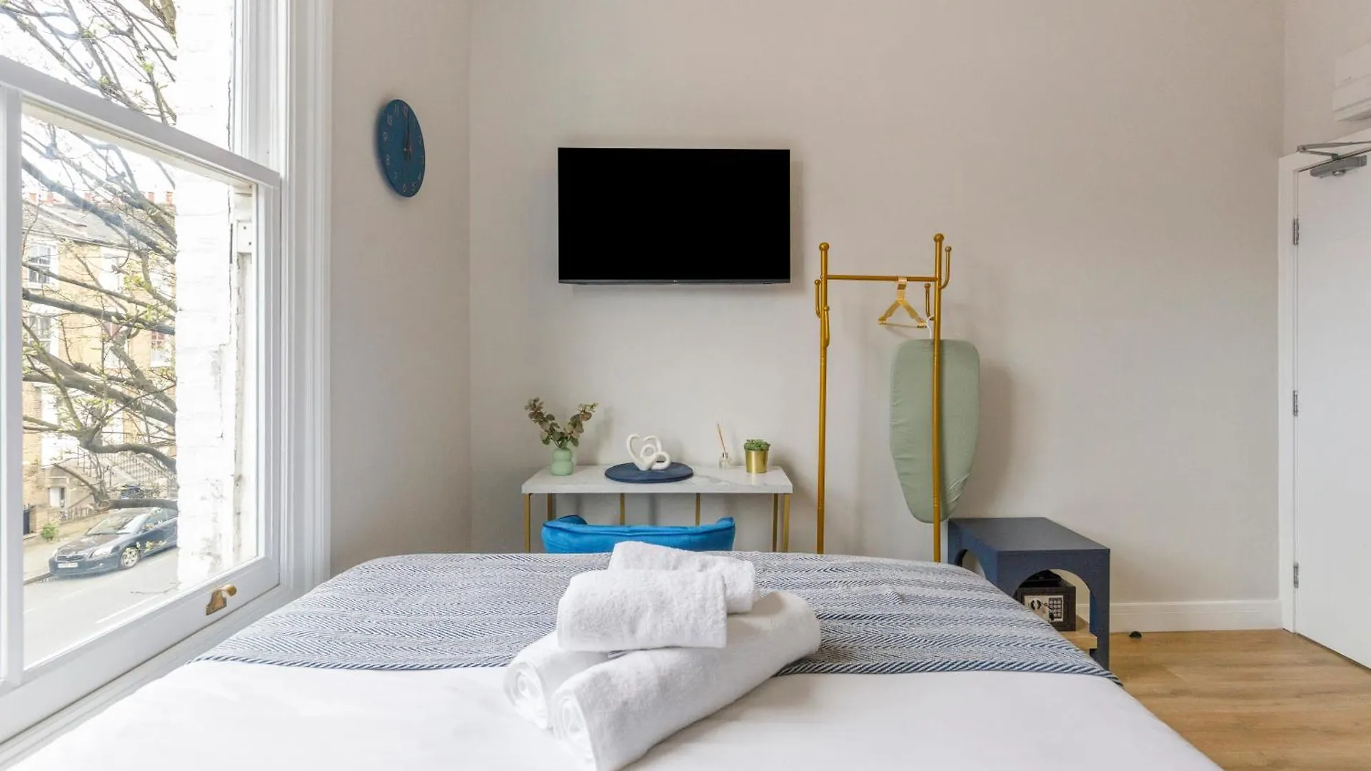 Cityscape Oasis Chic Studio For Urban Dwellers London United Kingdom