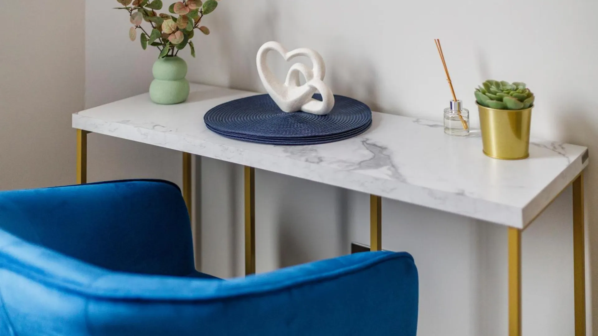 Apartment Cityscape Oasis Chic Studio For Urban Dwellers London United Kingdom